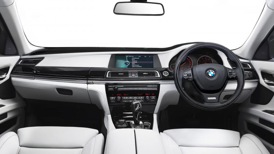  BMW 7-Series Individual by Didit Hediprasetyo 2012 года  (фото 8 из 18)